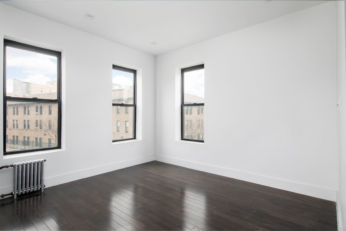 Primary Photo - 243 Jackson St
