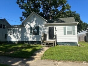 Building Photo - 1607 N Roosevelt Ave