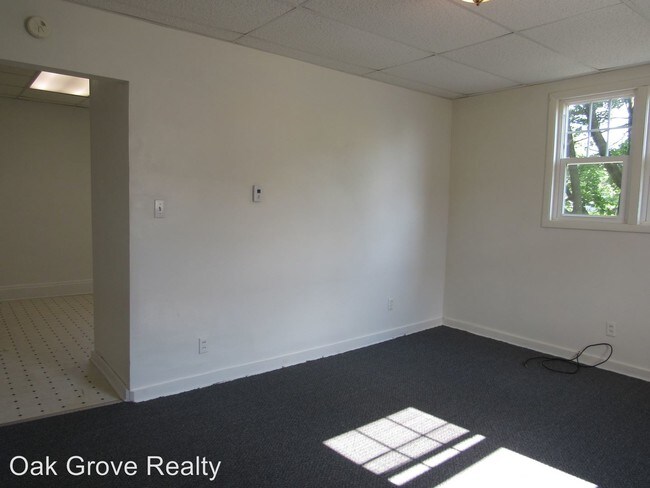Building Photo - 2 br, 1 bath Apartment - 244 Washington St