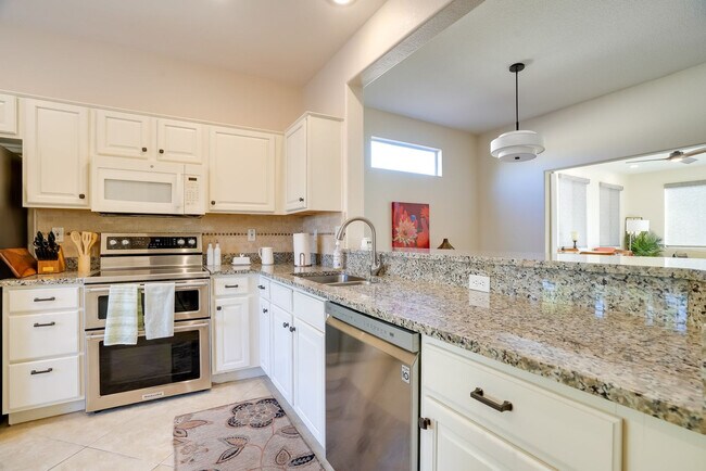 Foto del edificio - 15992 W Indigo Ln