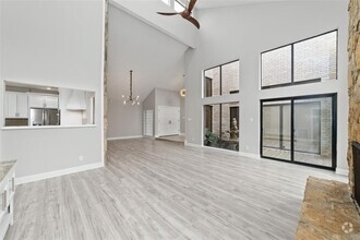 Building Photo - 700 Bayou Crest Cir