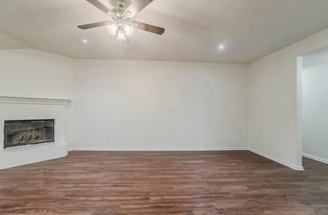 Foto del edificio - 904 Havenbrook Dr