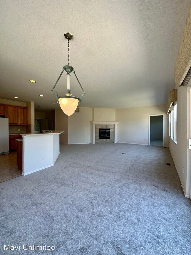 Building Photo - 2 br, 2 bath House - 23587 E. Clifton Pl.