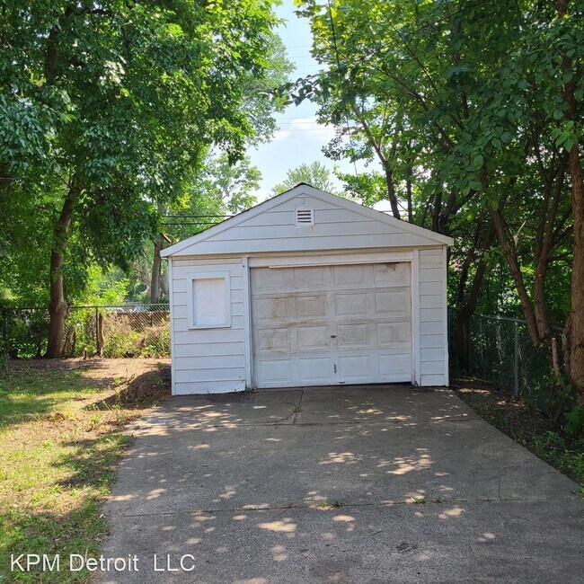 Building Photo - 4 br, 1 bath House - 19192 Waltham