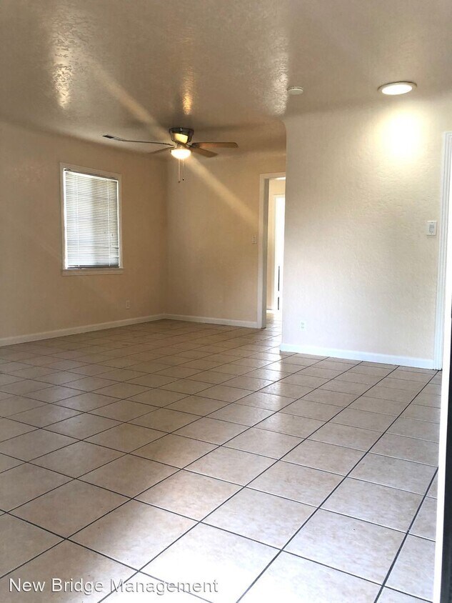 2 br, 1 bath House 316 W Minnesota Ave House Rental in Turlock, CA