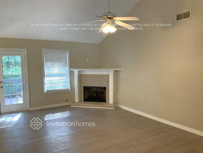 Building Photo - 1594 Stephens Pond View