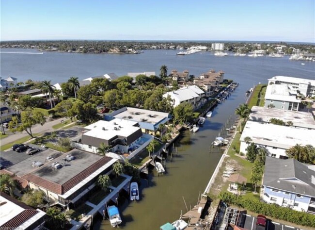 Foto del edificio - 1371 Chesapeake Ave