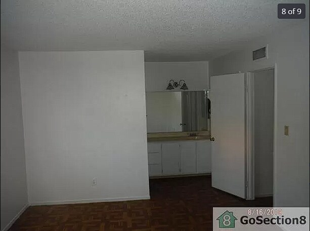 Building Photo - 4674 Monterey Cir