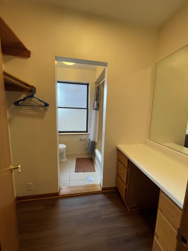 Building Photo - Dearborn North