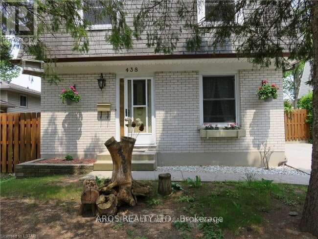 Building Photo - 438 Ferndale Ave