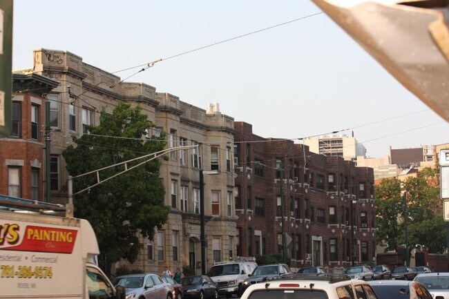 Foto del edificio - 894 Huntington Ave