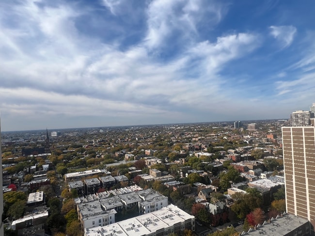 Foto del edificio - 1660 N La Salle Dr