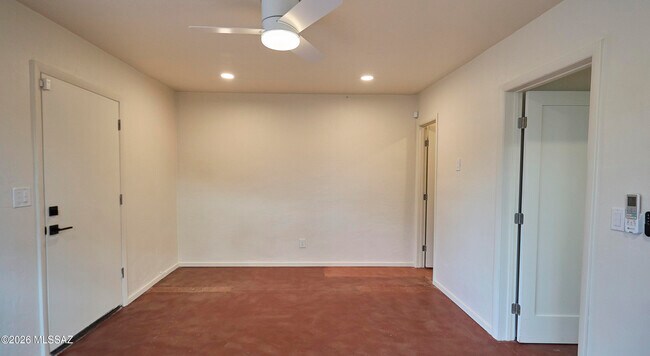 Foto del edificio - 2542 E Seneca St