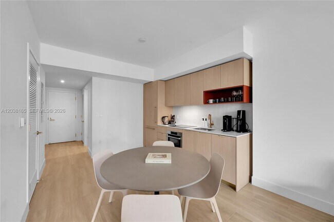 Foto del edificio - 90 NE 32nd St