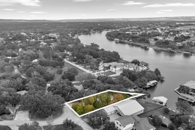 Building Photo - 207 Elm Lodge Dr