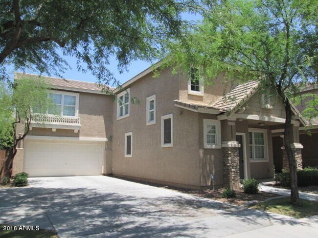 Building Photo - Charming 3 bed home with loft and 2 car at...