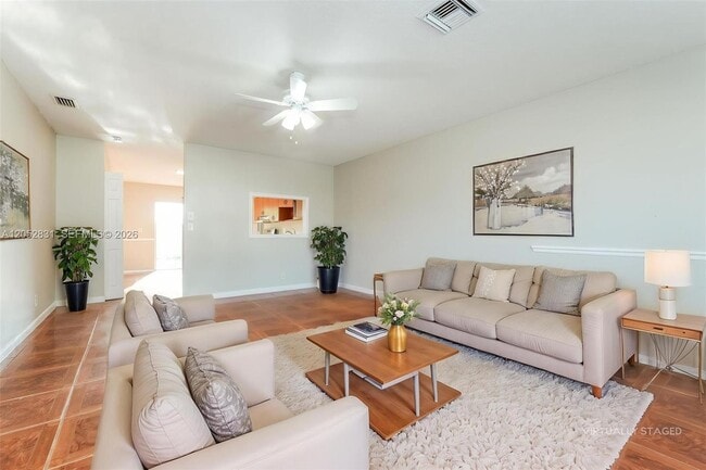 Foto del edificio - 6004 Westfall Rd