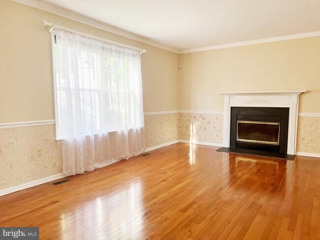 Foto del edificio - 413 Ivory Ln