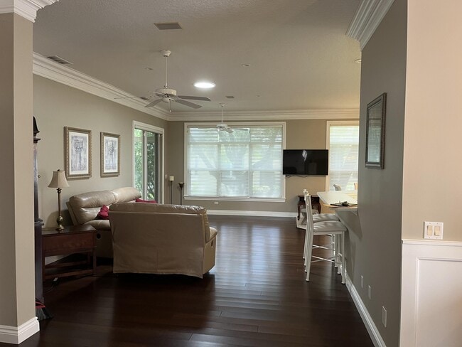 Foto del edificio - 628 Venetto Ct