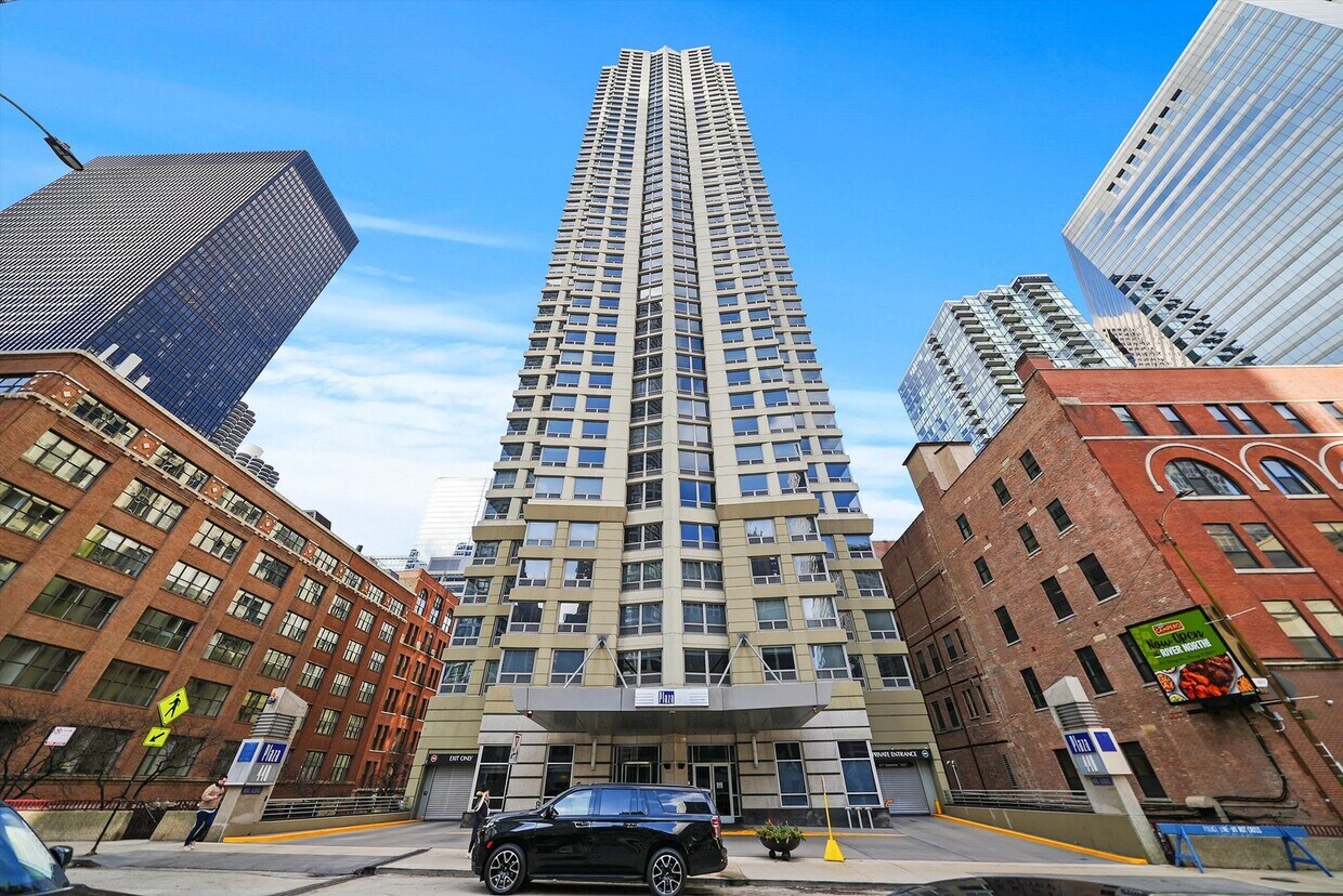 Foto principal - 440 N Wabash Ave
