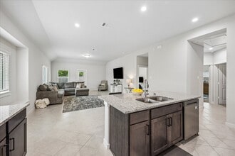 Building Photo - 23601 Zinfandel Dr