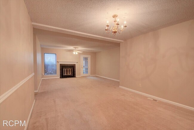 Foto del edificio - 2602 Wynterhall Rd SE