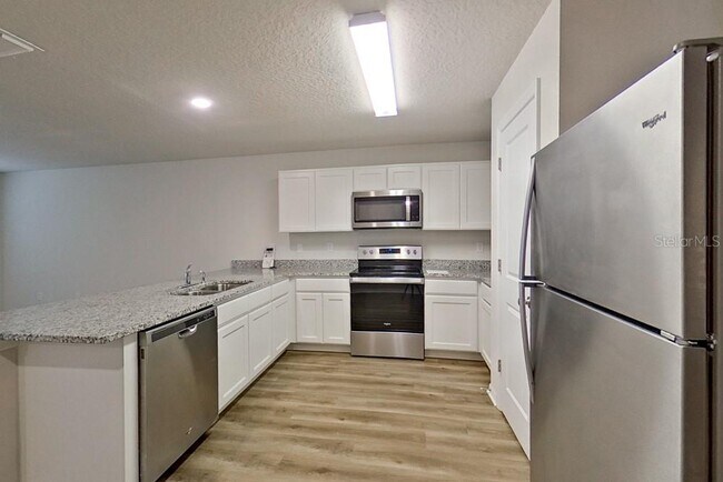 Building Photo - 10872 N Frantz Ave