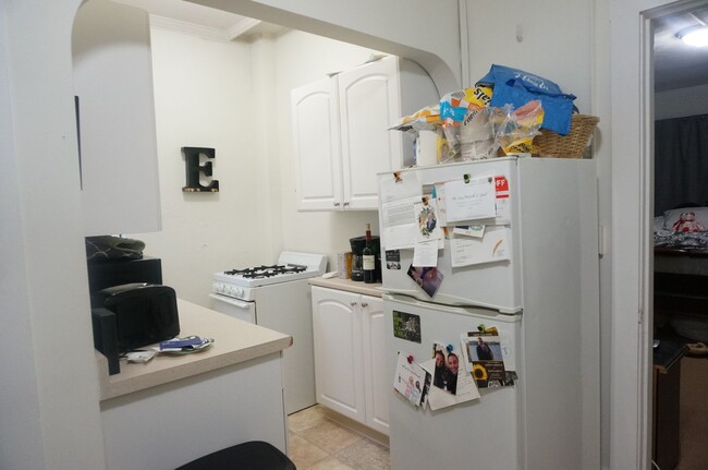 Foto del edificio - Nicely located studio apartment next to th...
