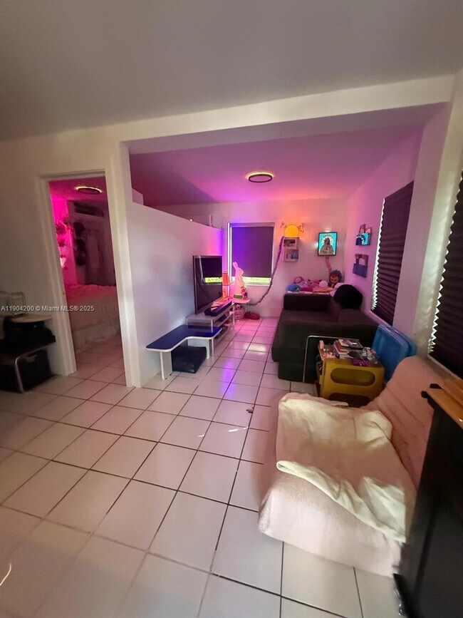 Building Photo - 5028 NW 3rd Ave