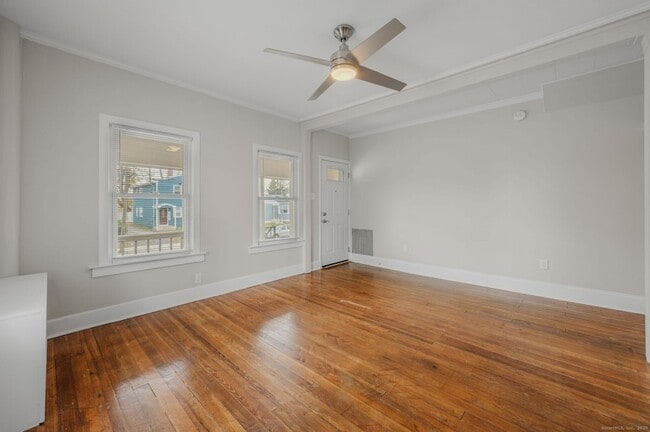 Photo - 245 Willetts Ave Apartment