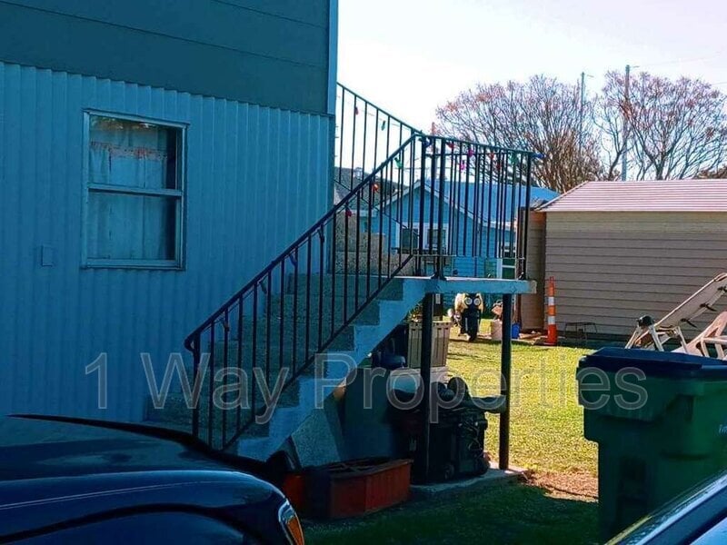 Primary Photo - 1117 Hickory St
