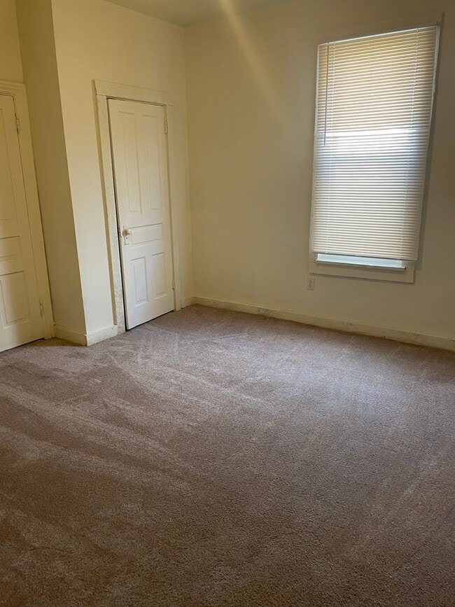 Building Photo - Steelton PA- 3 Bedroom Apartment