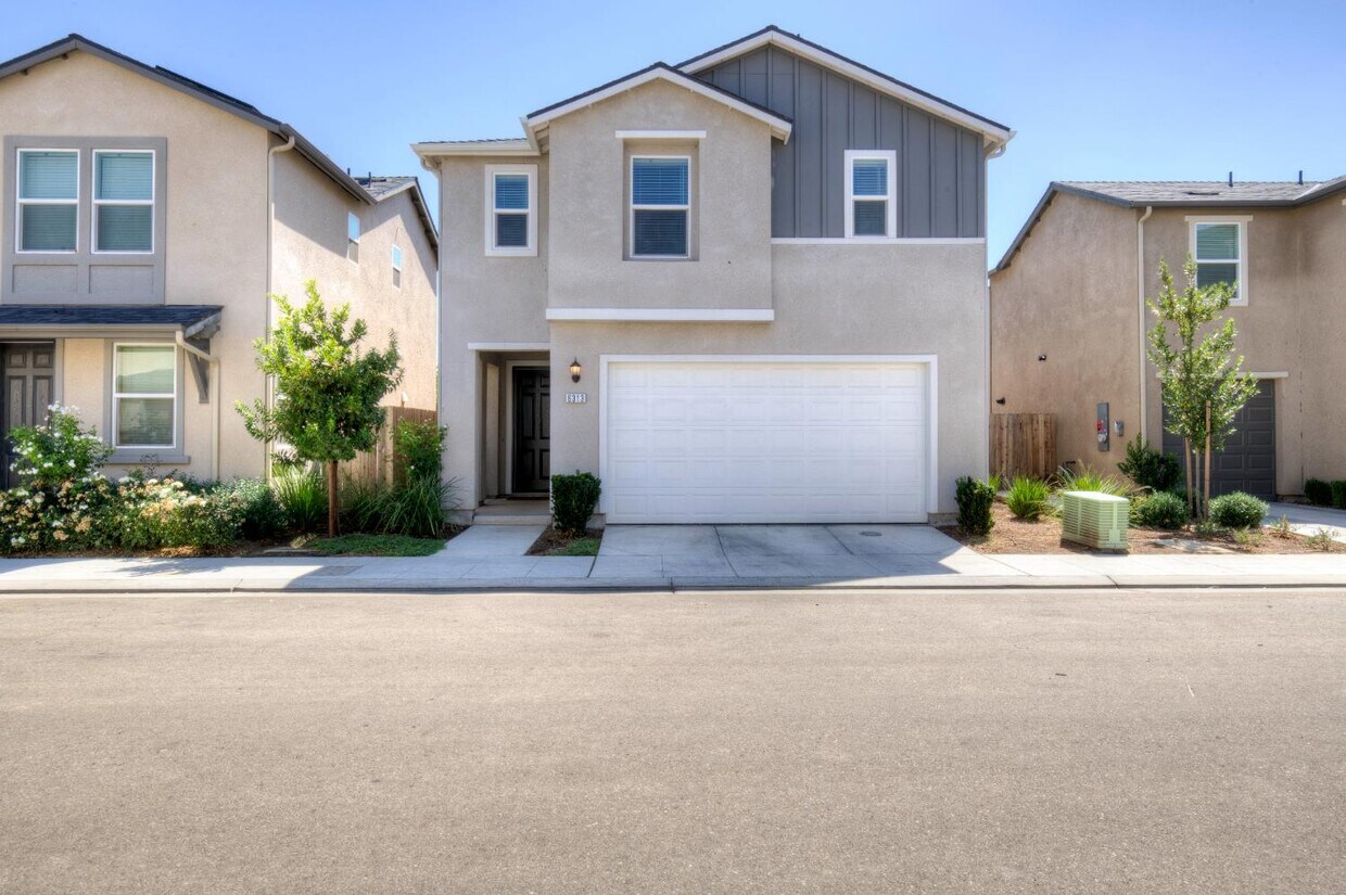 Primary Photo - 6313 E Meritage Dr