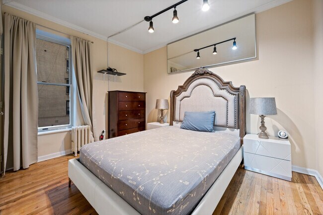 Foto del edificio - 221 E 50th St