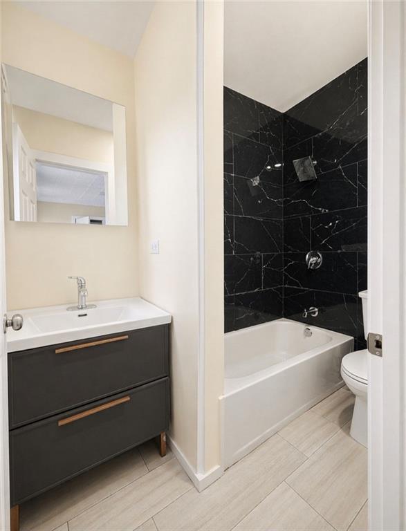 Building Photo - 495 Broad St