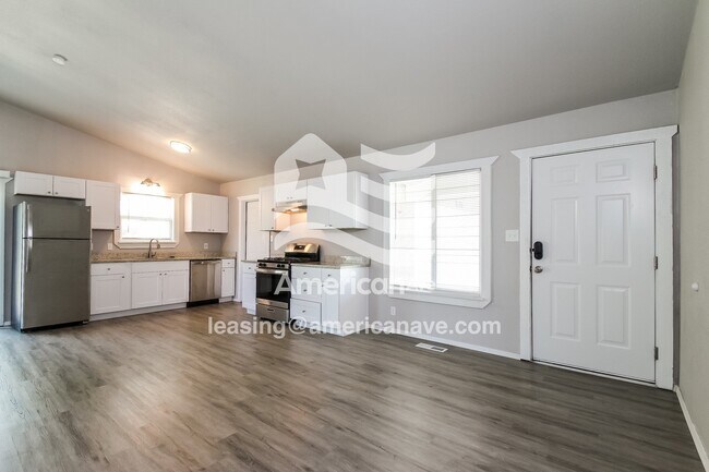 Foto del edificio - 536 S 102nd E Ave