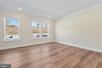 Building Photo - 1730 Water Xing Rd