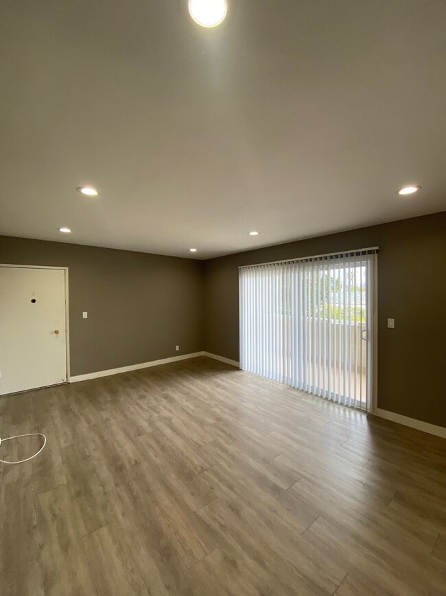 Building Photo - 2137 20th St