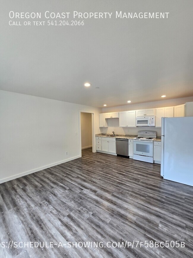 Foto del edificio - 170 SW Strawberry Ln