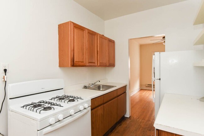 Foto del edificio - 834 W Waveland Ave