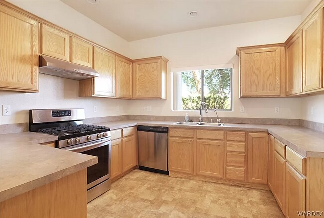Building Photo - 1132 Pear Tree Ln