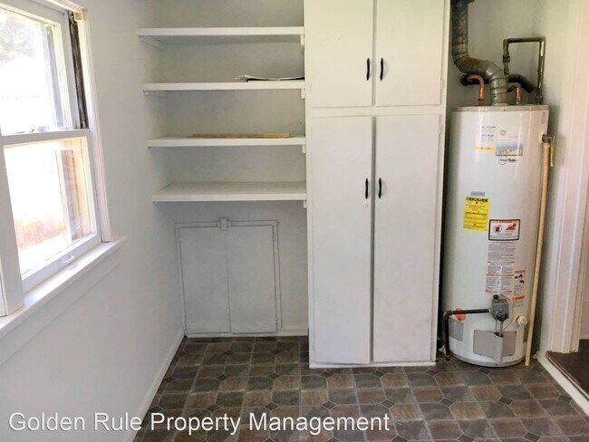 Foto del edificio - 2 br, 1 bath House - 317 E 9th Ave