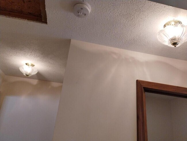 Foto del edificio - 20277 Emery Rd