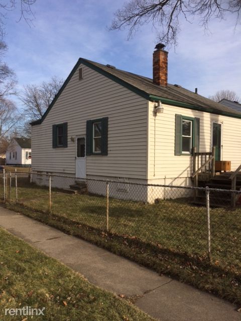 Building Photo - 2 br, 1.5 bath House - 18904 Elkhart St