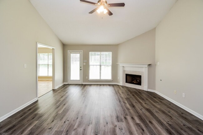 Building Photo - 13273 Sandbourne S