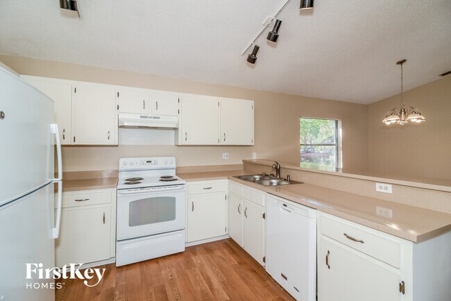 Building Photo - 1454 Marigold Dr