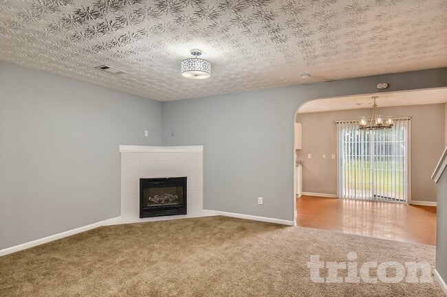 Building Photo - 1740 Formosa Ln