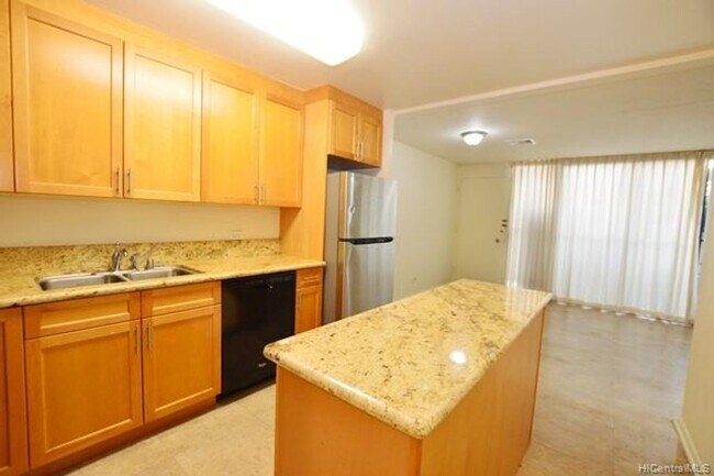 Building Photo - Princess Leilani 1 Bdrm with Private Yard