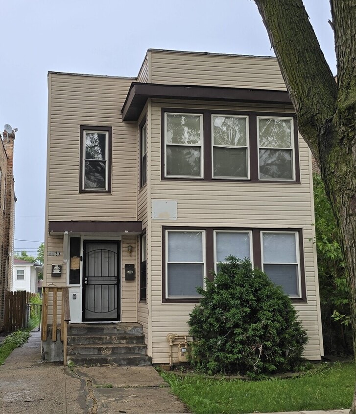 Primary Photo - 6517 S Talman Ave