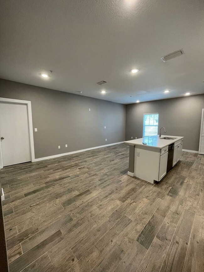 Interior Photo - A1011 Woodbury Row Phase III